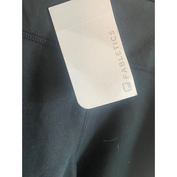 NWT Fabletics Capri Women's Size Large 10/12 Solar Crop - Picture 5 of 9
